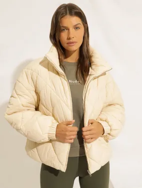 Asha Puffer Jacket in Wheat