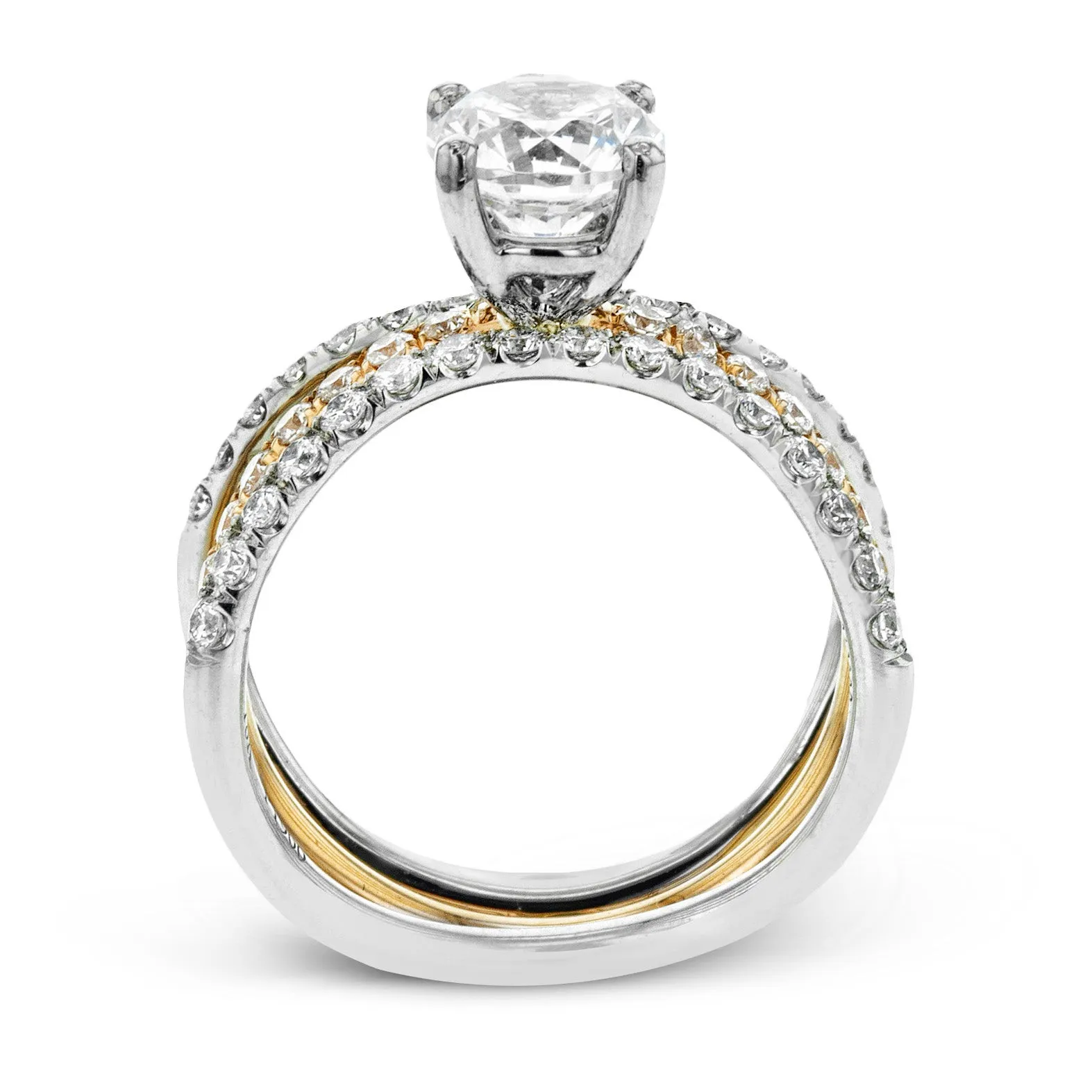 Oval-cut Engagement Ring & Matching Wedding Band in 18k Gold with Diamonds